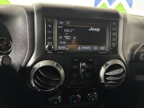 Used 2015 Jeep Wrangler Unlimited Sport w/ Quick Order Package 24S image 28