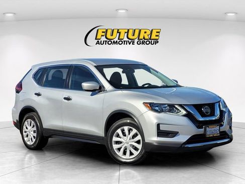Used 2020 Nissan Rogue S image 1