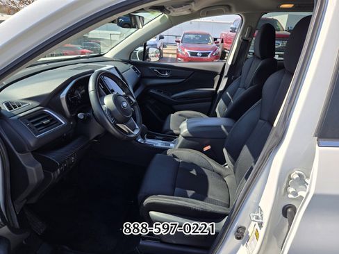Used 2024 Subaru Ascent Premium w/ Convenience Package image 10