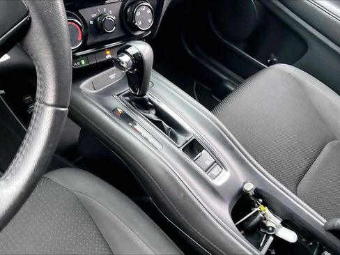 Used 2020 Honda HR-V Sport image 16