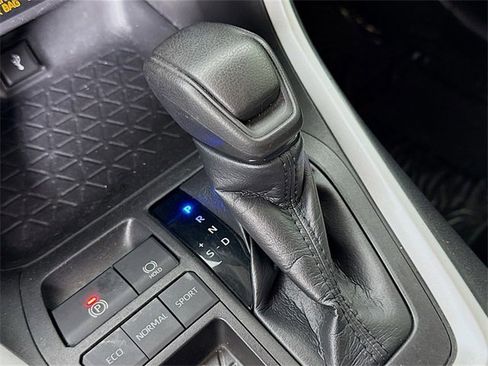 Certified 2021 Toyota RAV4 XLE image 16