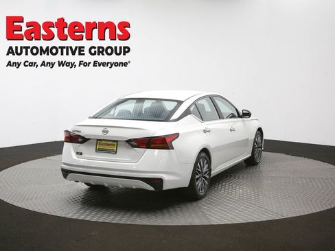 Used 2025 Nissan Altima 2.5 SV FWD image 39