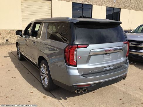 Used 2023 GMC Yukon XL Denali w/ Denali Reserve Package image 4