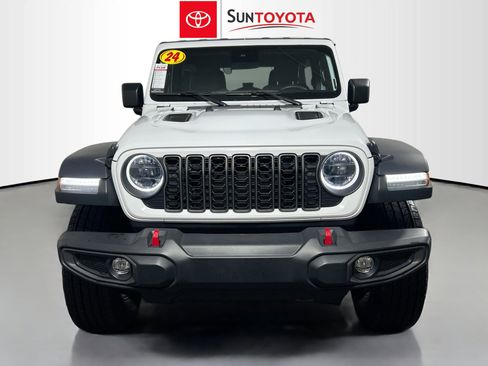 Used 2024 Jeep Wrangler Unlimited Rubicon image 10