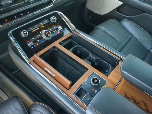 Used 2023 Lincoln Navigator L Black Label image 20