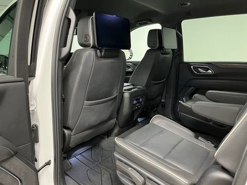 Used 2023 Chevrolet Suburban Premier AWD/4WD image 44