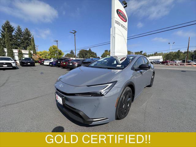 Certified 2025 Toyota Prius LE FWD image 1