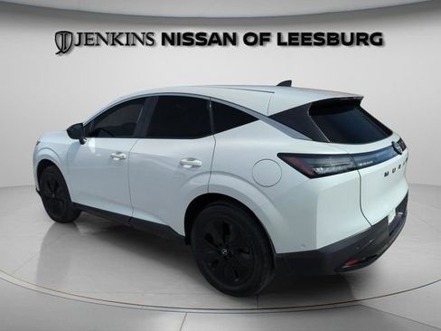 Certified 2025 Nissan Murano SV FWD image 9