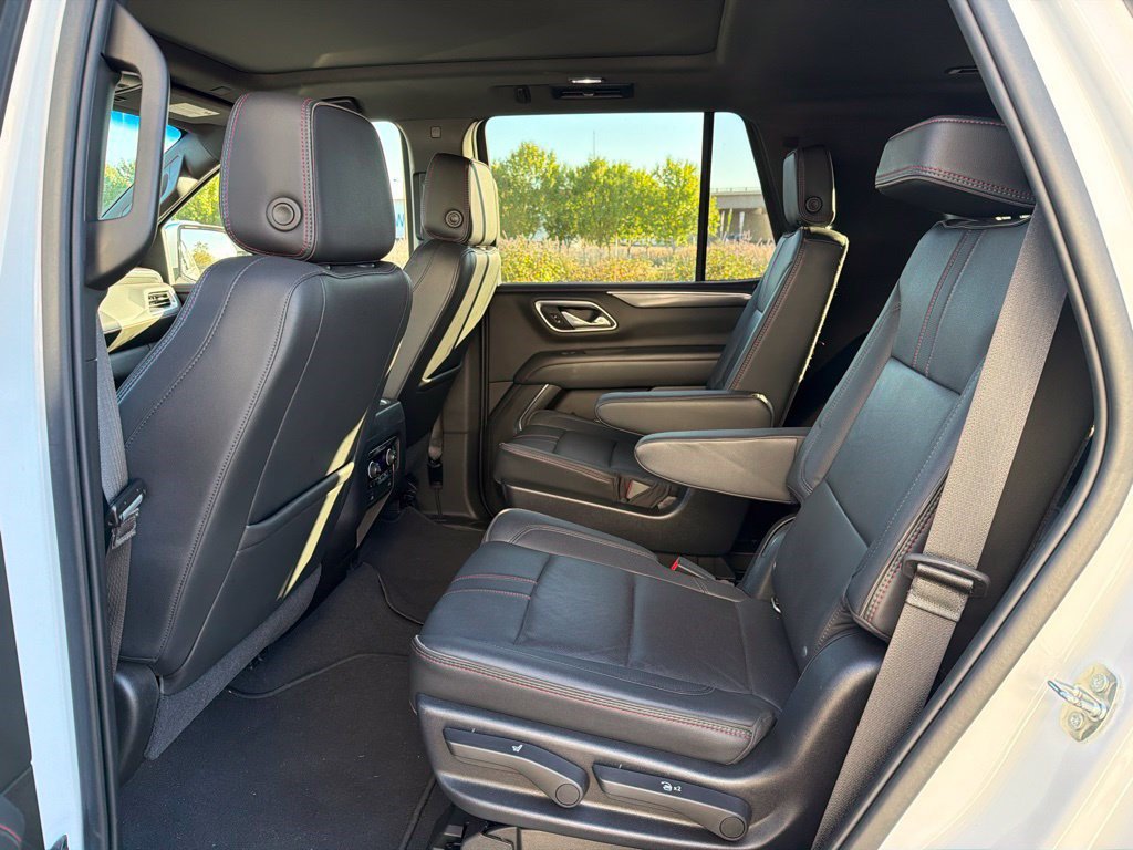 Used 2021 Chevrolet Tahoe RST w/ Luxury Package AWD/4WD image 11