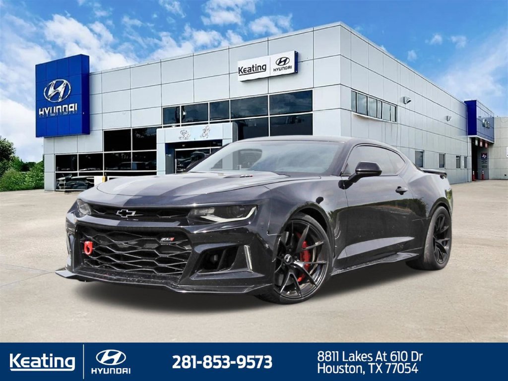 Used 2020 Chevrolet Camaro ZL1 RWD image 1