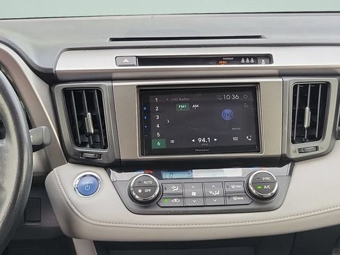 Used 2017 Toyota RAV4 XLE w/ Convenience Package AWD/4WD image 13
