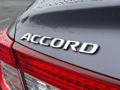 Used 2019 Honda Accord LX image 29