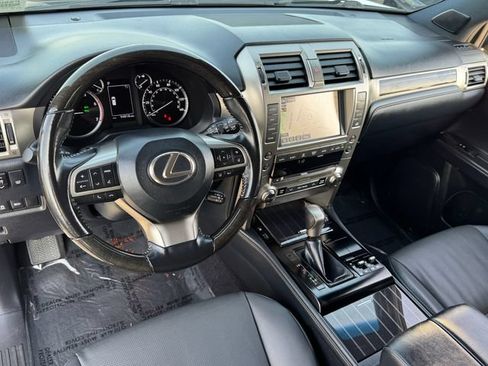 Used 2020 Lexus GX 460 Premium w/ Premium Package AWD/4WD image 3