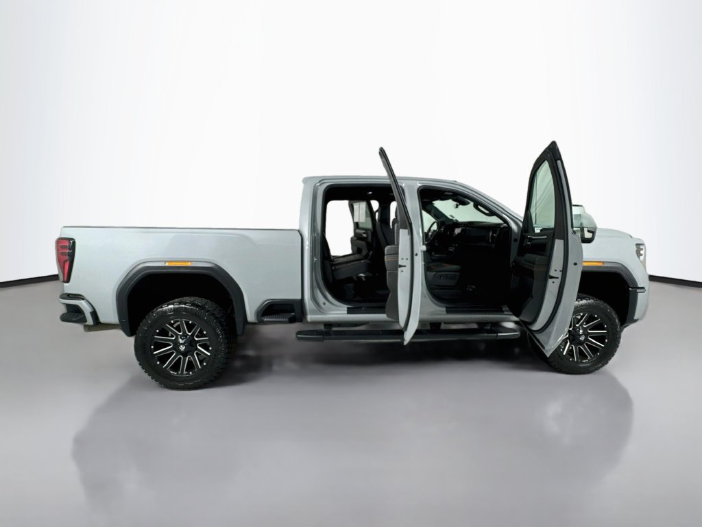 Used 2024 GMC Sierra 2500 AT4 w/ Technology Package AWD/4WD image 33