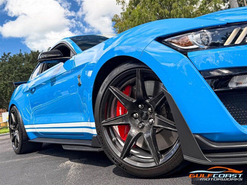 Used 2022 Ford Mustang Shelby GT500 w/ Carbon Fiber Track Pack RWD image 70