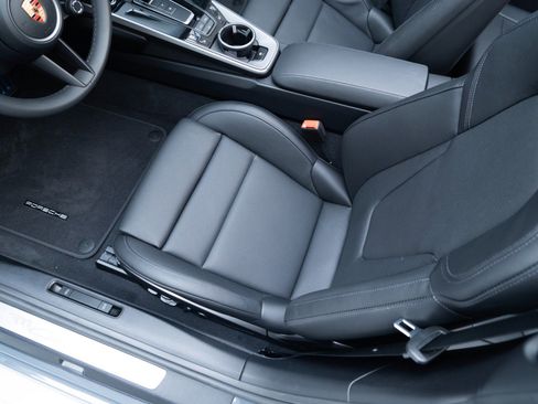 New 2026 Porsche 911 Carrera S image 18