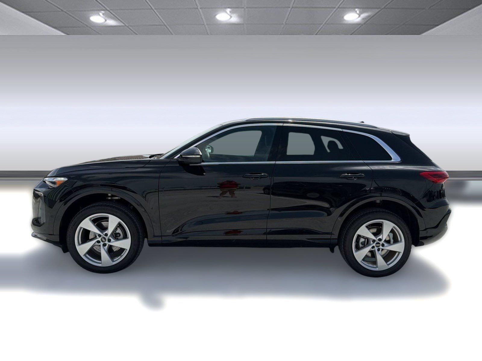 New 2026 Audi Q5 Premium Plus AWD/4WD image 2