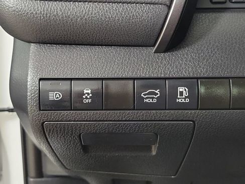 Used 2023 Toyota Camry XLE FWD image 25