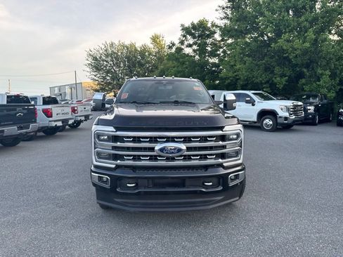 Used 2024 Ford F250 Platinum AWD/4WD image 2