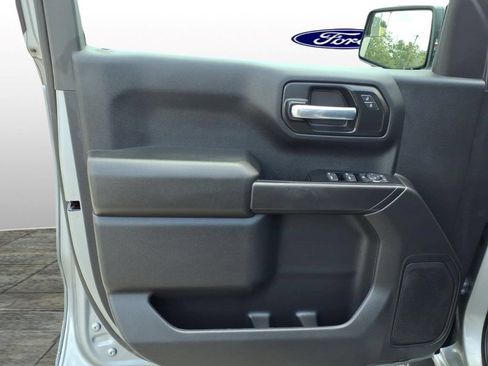 Used 2023 Chevrolet Silverado 1500 Custom RWD image 11