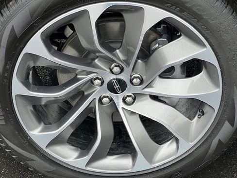 New 2026 Lincoln Aviator AWD image 17