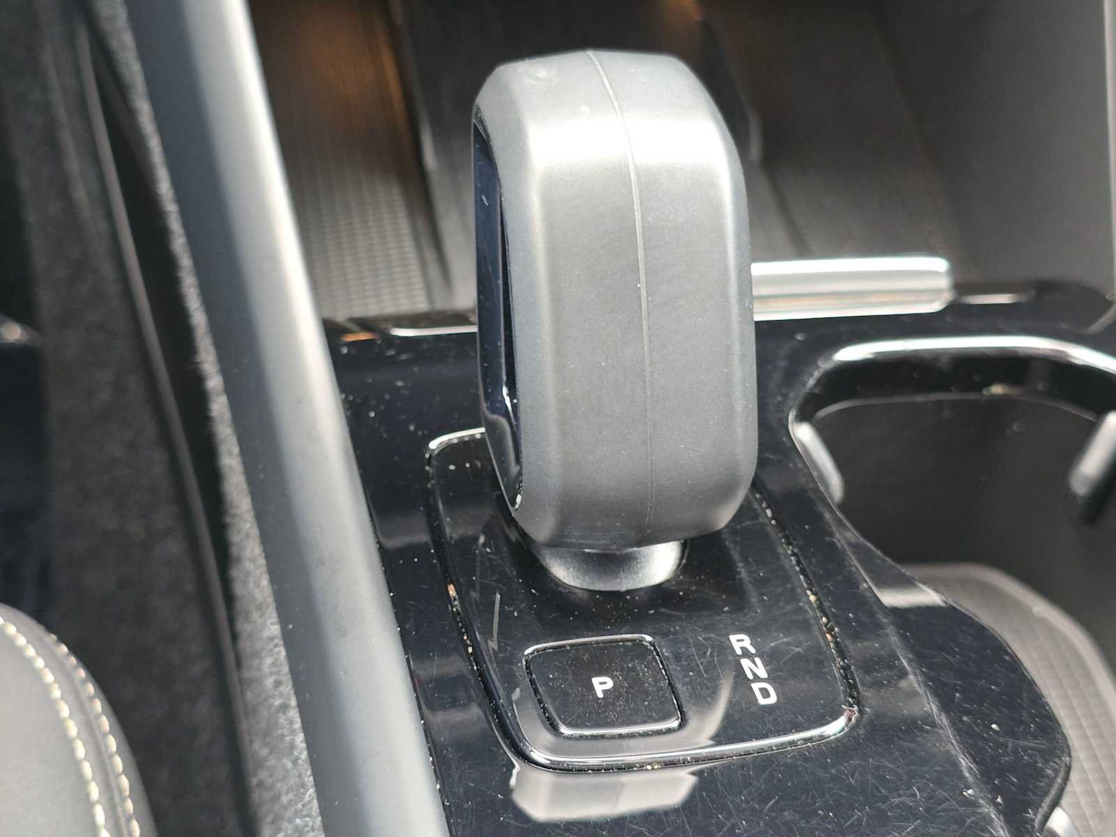 Used 2023 Volvo XC40 Recharge Plus w/ Protection Package Premier AWD/4WD image 31