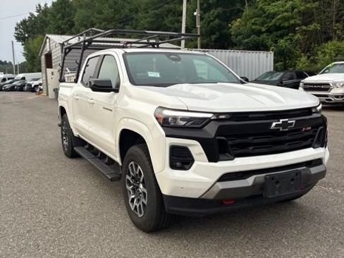 Used 2024 Chevrolet Colorado Z71 w/ Advanced Trailering Package AWD/4WD image 1