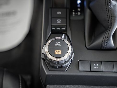 New 2025 Toyota 4Runner Limited image 27