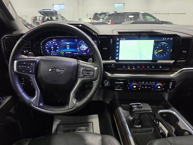 Used 2025 Chevrolet Silverado 1500 LT Trail Boss w/ LT Trail Boss Premium Package AWD/4WD image 10