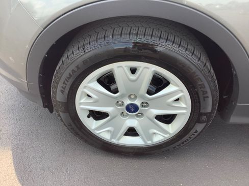 Used 2014 Ford Escape S FWD image 4