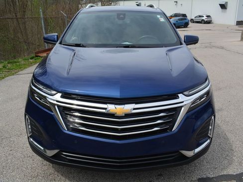 Used 2023 Chevrolet Equinox Premier AWD/4WD image 2