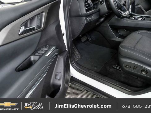 Certified 2025 Chevrolet Traverse LT FWD image 7
