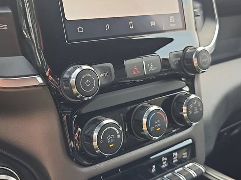 New 2026 RAM 1500 Big Horn AWD/4WD image 25