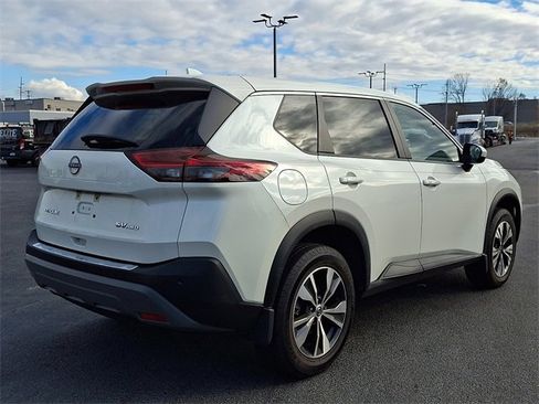 Used 2023 Nissan Rogue SV image 6