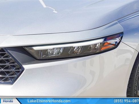 Certified 2025 Honda Accord SE image 5