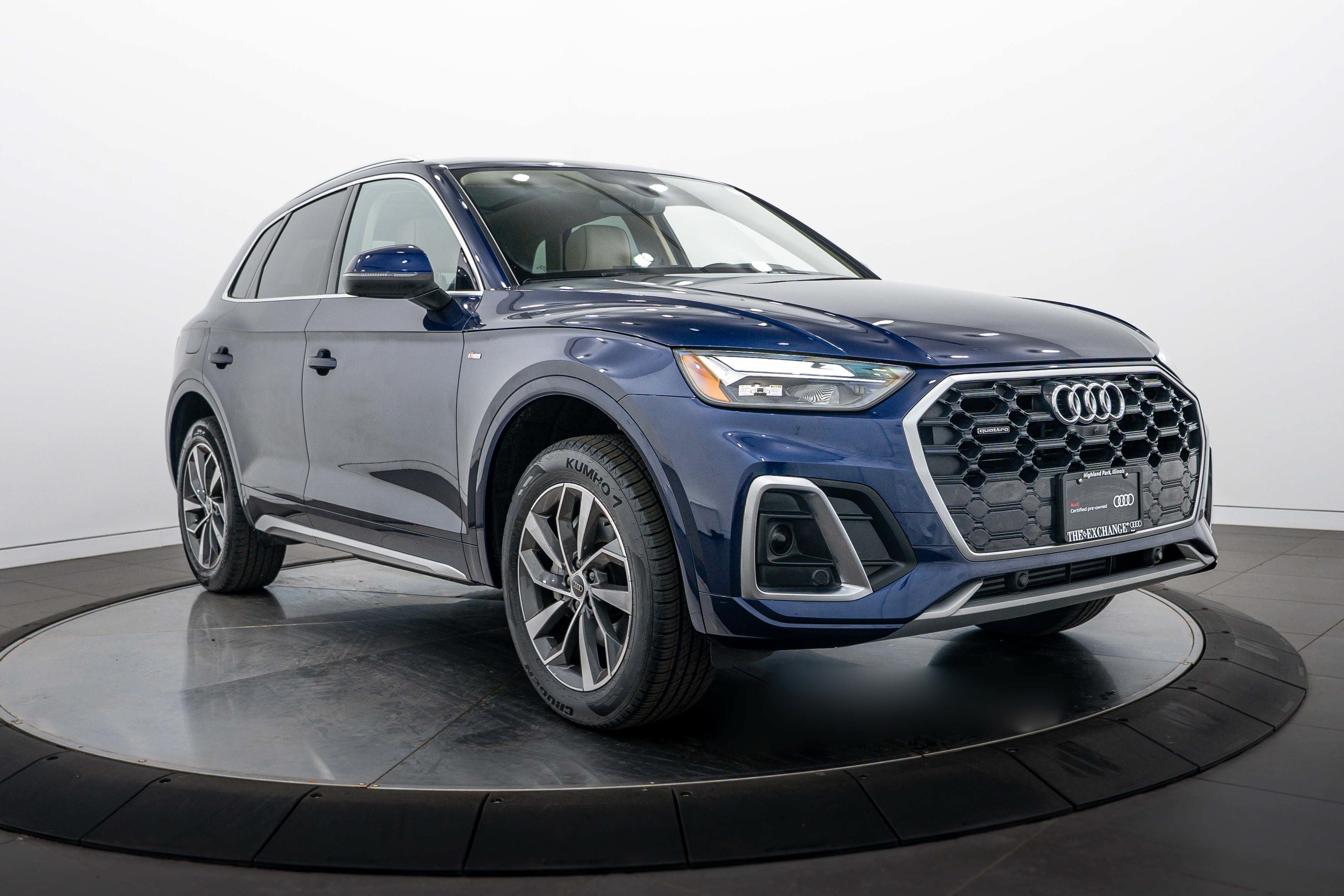 Certified 2024 Audi Q5 2.0T Premium Plus w/ Premium Plus Package AWD/4WD image 2