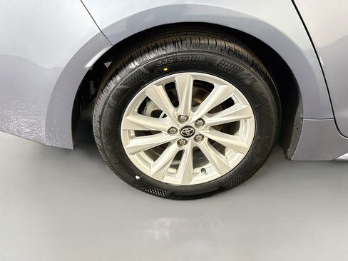Used 2024 Toyota Corolla LE w/ LE Convenience Package FWD image 33