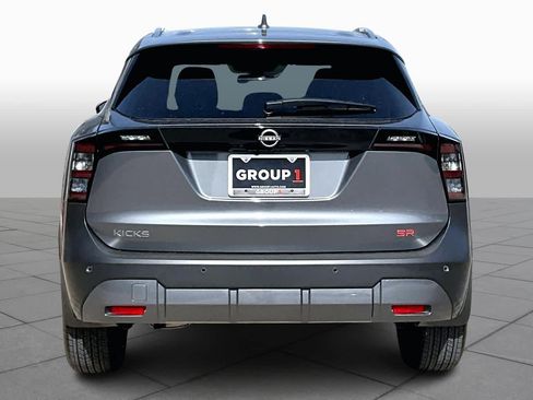 Certified 2025 Nissan Kicks SR image 5