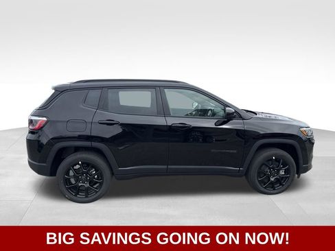 New 2026 Jeep Compass Latitude image 2