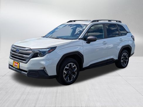 Certified 2025 Subaru Forester Premium AWD/4WD image 3