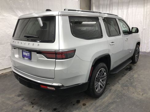 Certified 2024 Jeep Wagoneer Series I 4x4 w/ Premium Group I image 5