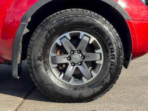 Used 2018 Nissan Frontier PRO-4X image 9
