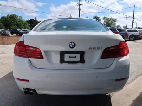 Used 2016 BMW 528i Sedan RWD image 10