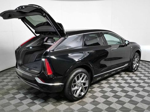 Certified 2025 Cadillac Optiq Luxury 1 AWD/4WD image 28