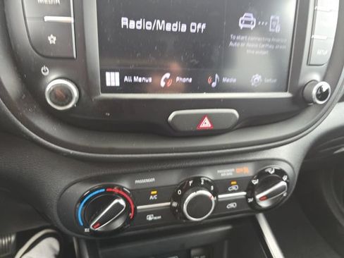 Used 2022 Kia Soul LX w/ Technology Package FWD image 13