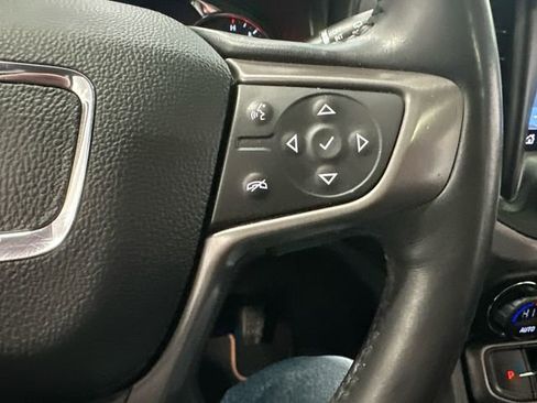 Used 2022 GMC Acadia AT4 w/ Technology Package image 26