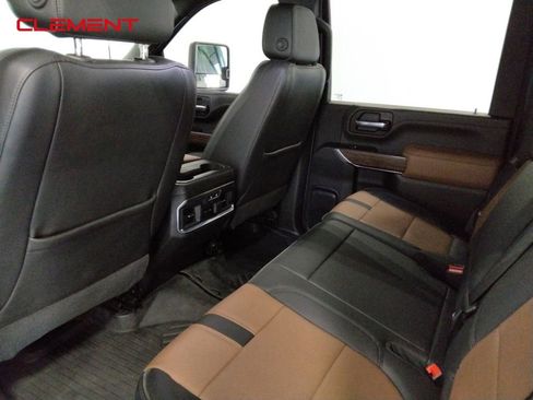 Used 2023 Chevrolet Silverado 2500 High Country w/ Technology Package image 35