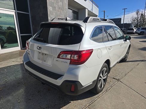 Used 2019 Subaru Outback 2.5i Limited image 5