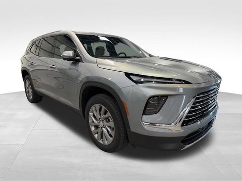 Used 2026 Buick Enclave Preferred FWD image 3