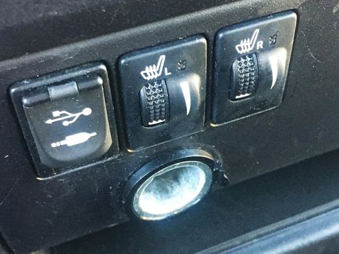Used 2015 Toyota Sienna Limited FWD image 26